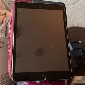 TECH BUNDLE !! lots of older tech that can be used for spare parts!!